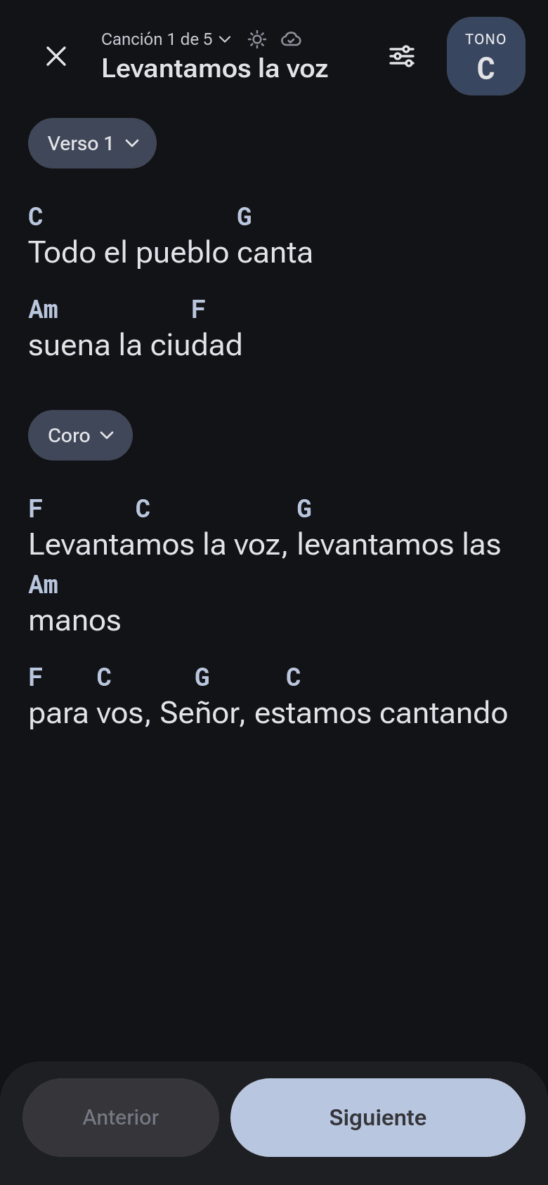 Modo escenario con la letra y los acordes de una canción